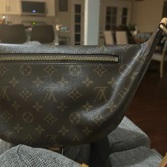 Louis Vuitton Brown Monogram Bumbag!! - Picture 3 of 11
